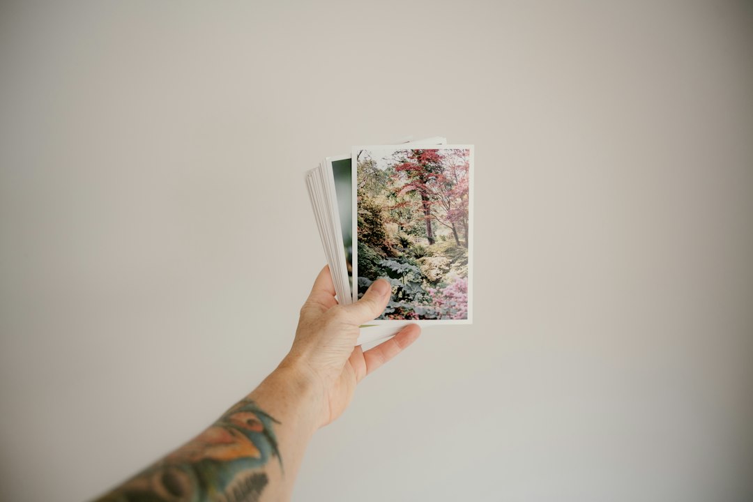 玩「随意玩」时最容易翻车的是规则口径不一致和座位安排混乱。